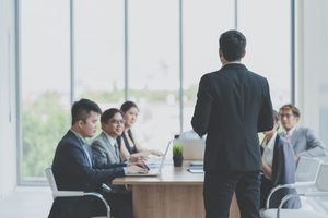 Businessman Leader Presenting Work While Meeting Wiht Colleagues Office Business Team Meeting Presentation Conference Planning Business Concept 300x200